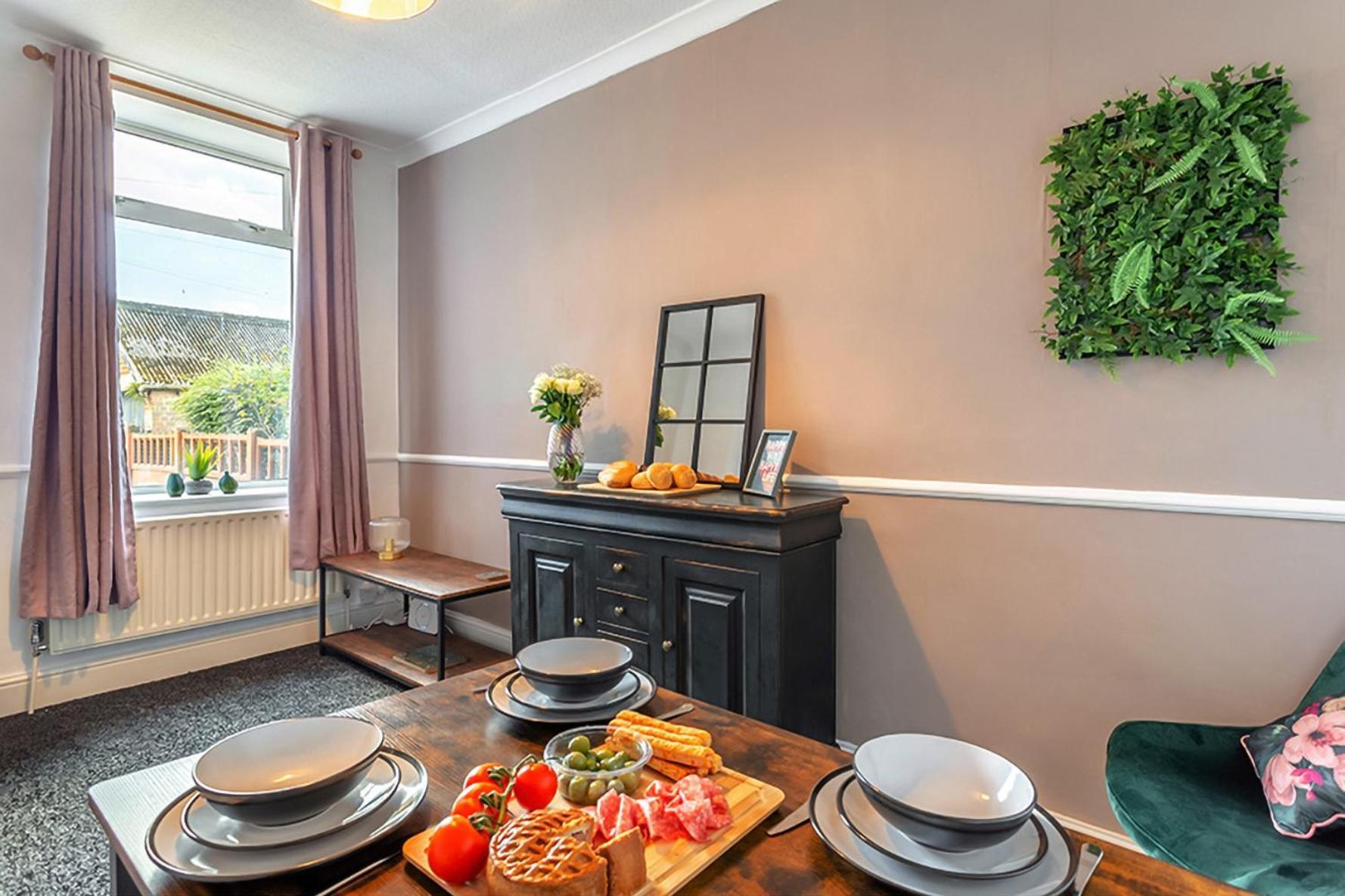 The Harrogate House - 4 Bed Townhouse Apartment Luaran gambar